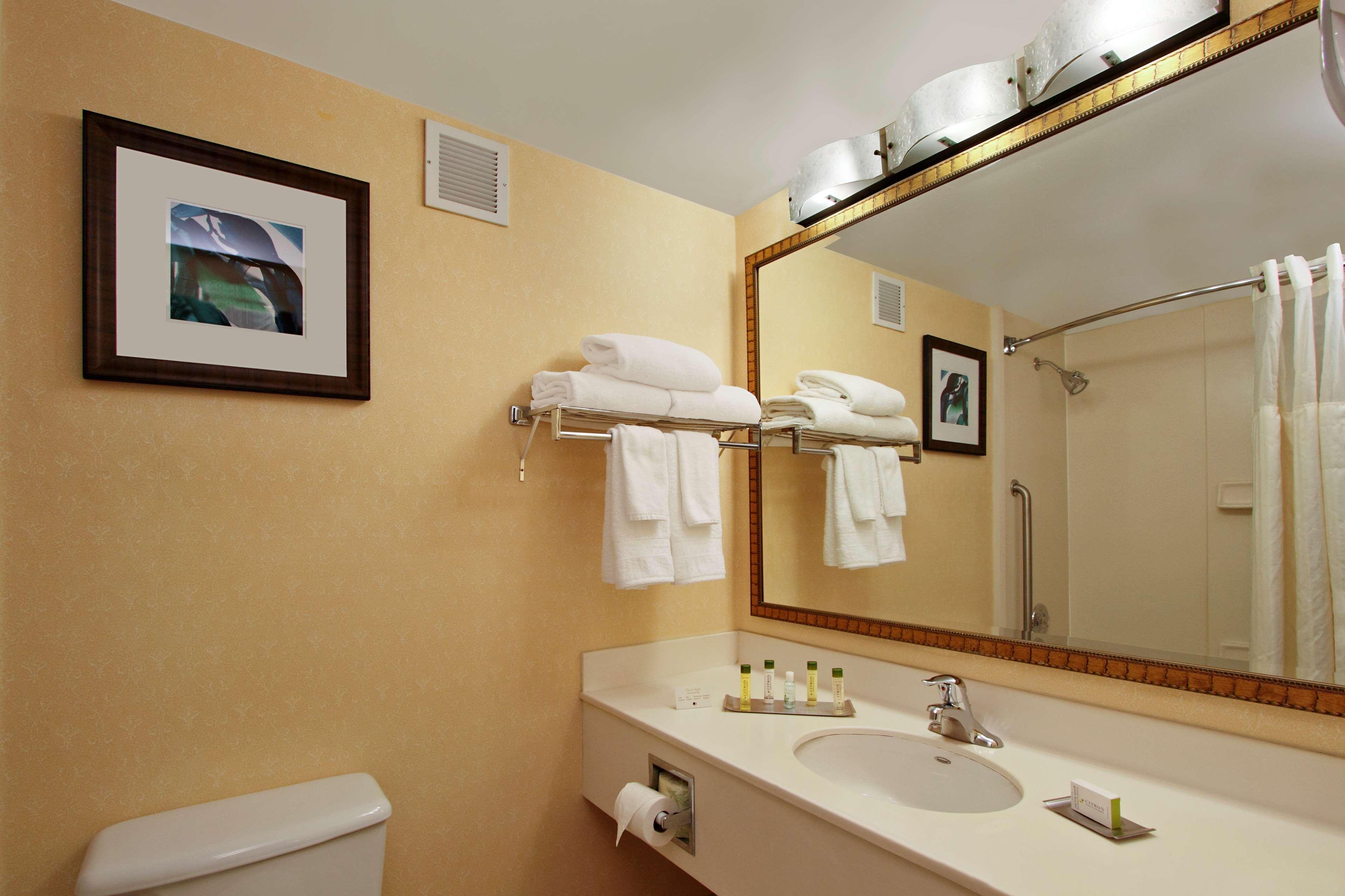 Doubletree By Hilton Mahwah Exterior foto