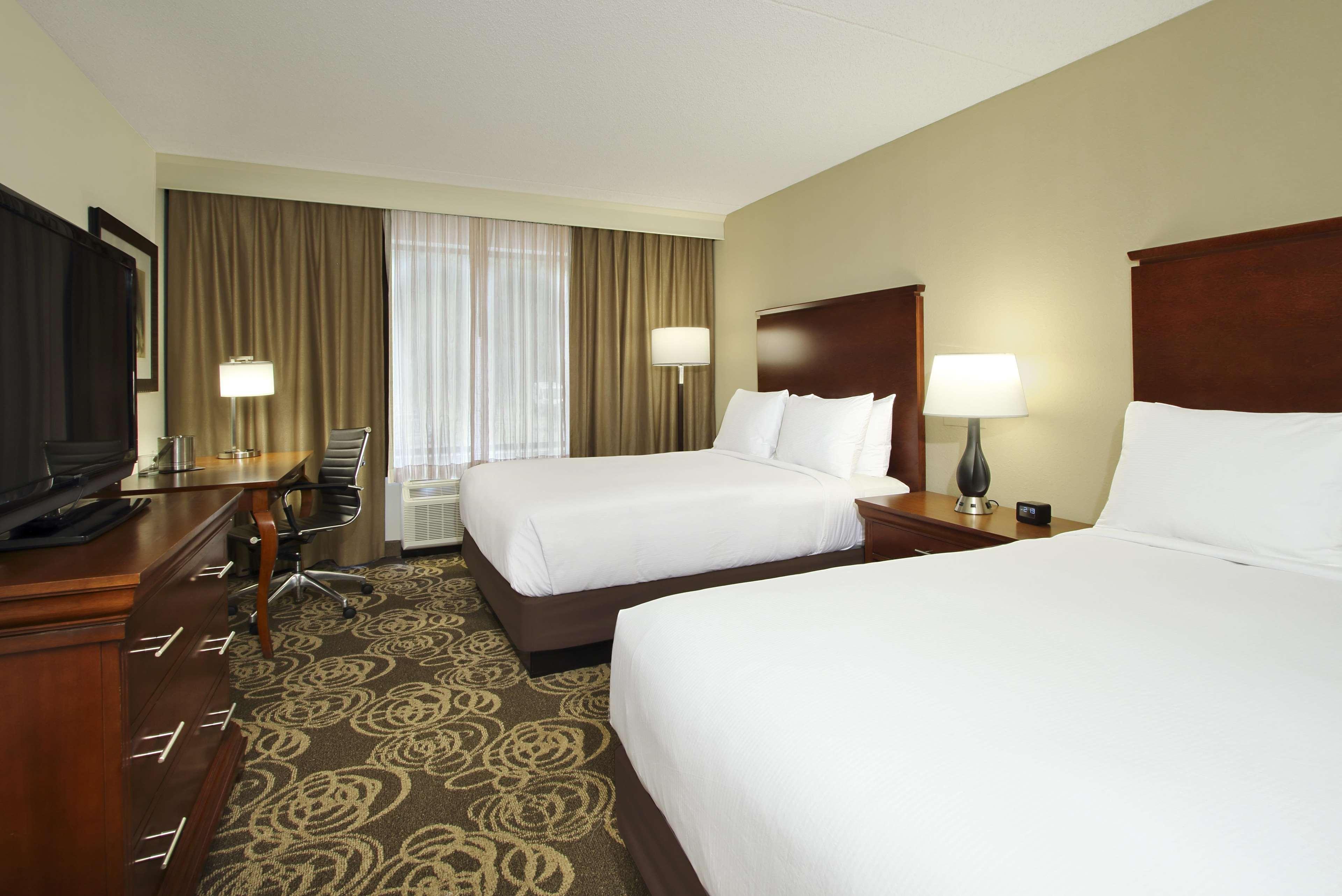 Doubletree By Hilton Mahwah Exterior foto