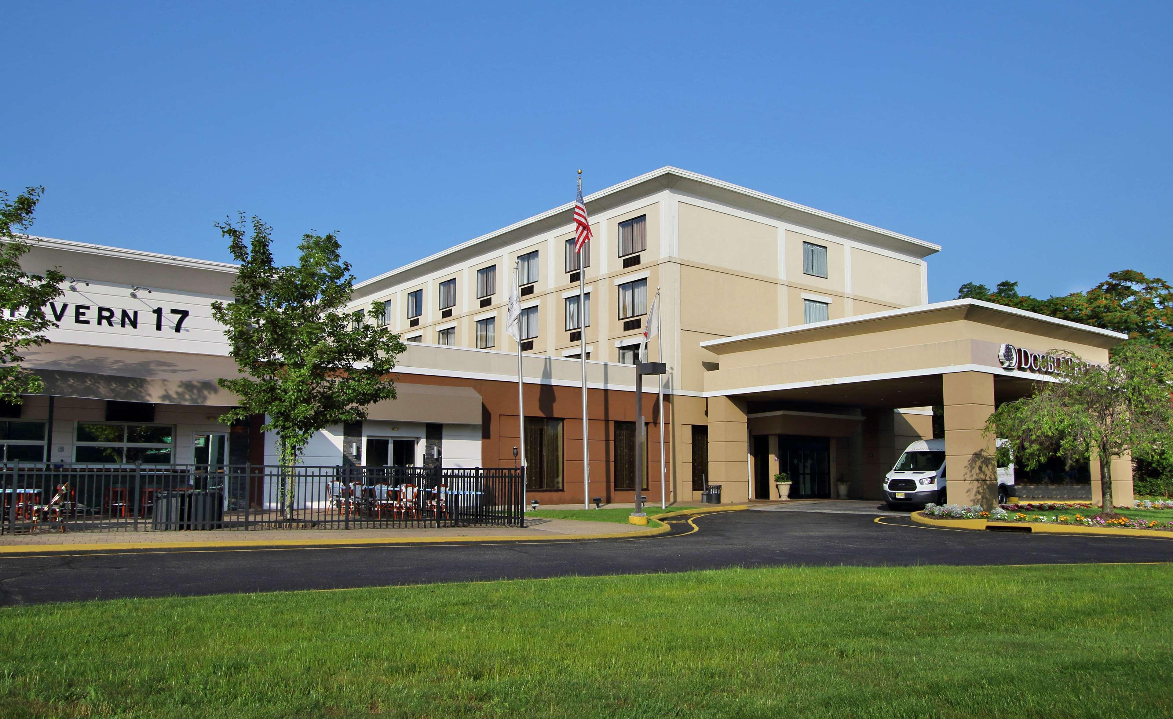 Doubletree By Hilton Mahwah Exterior foto