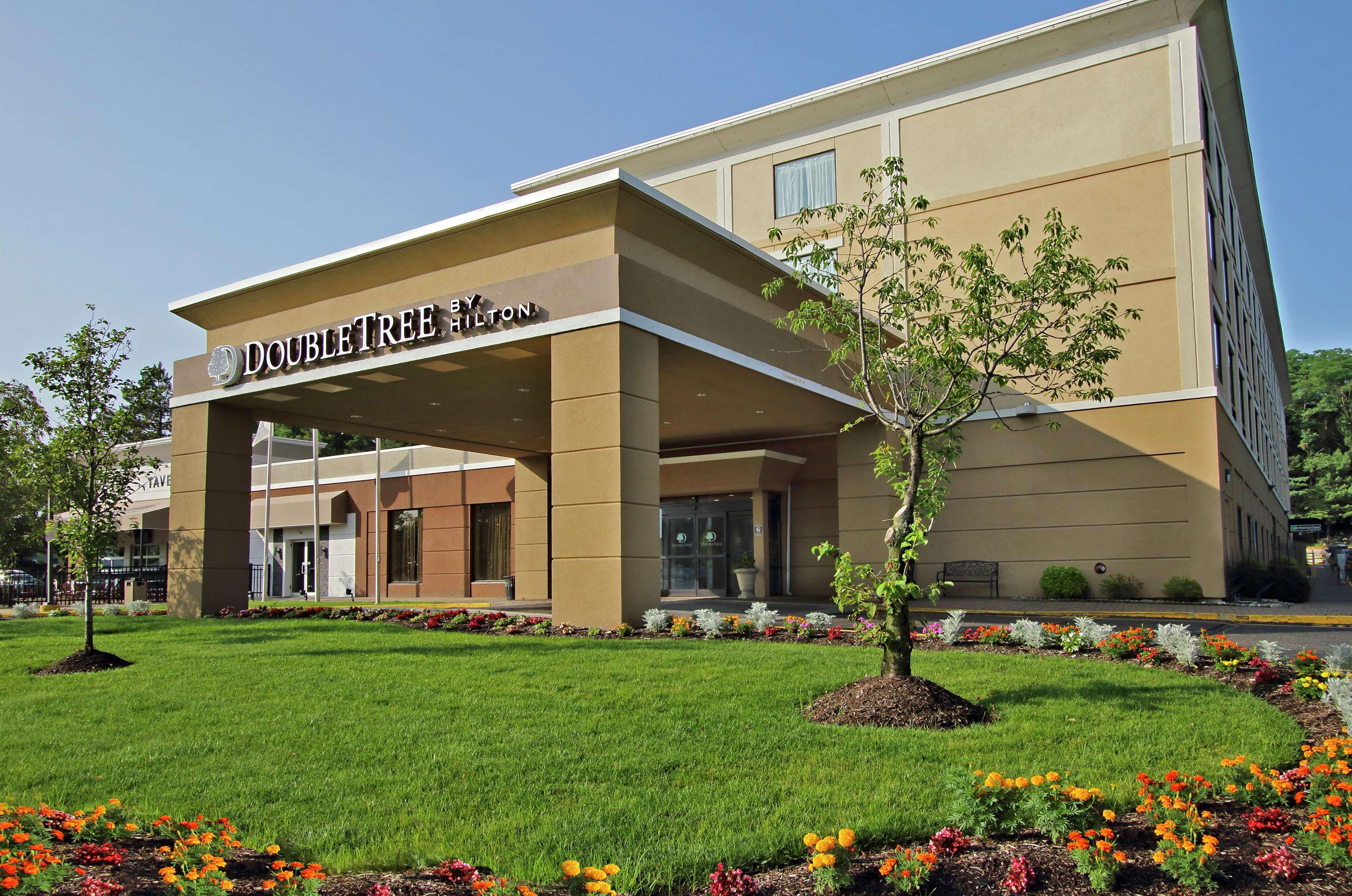 Doubletree By Hilton Mahwah Exterior foto