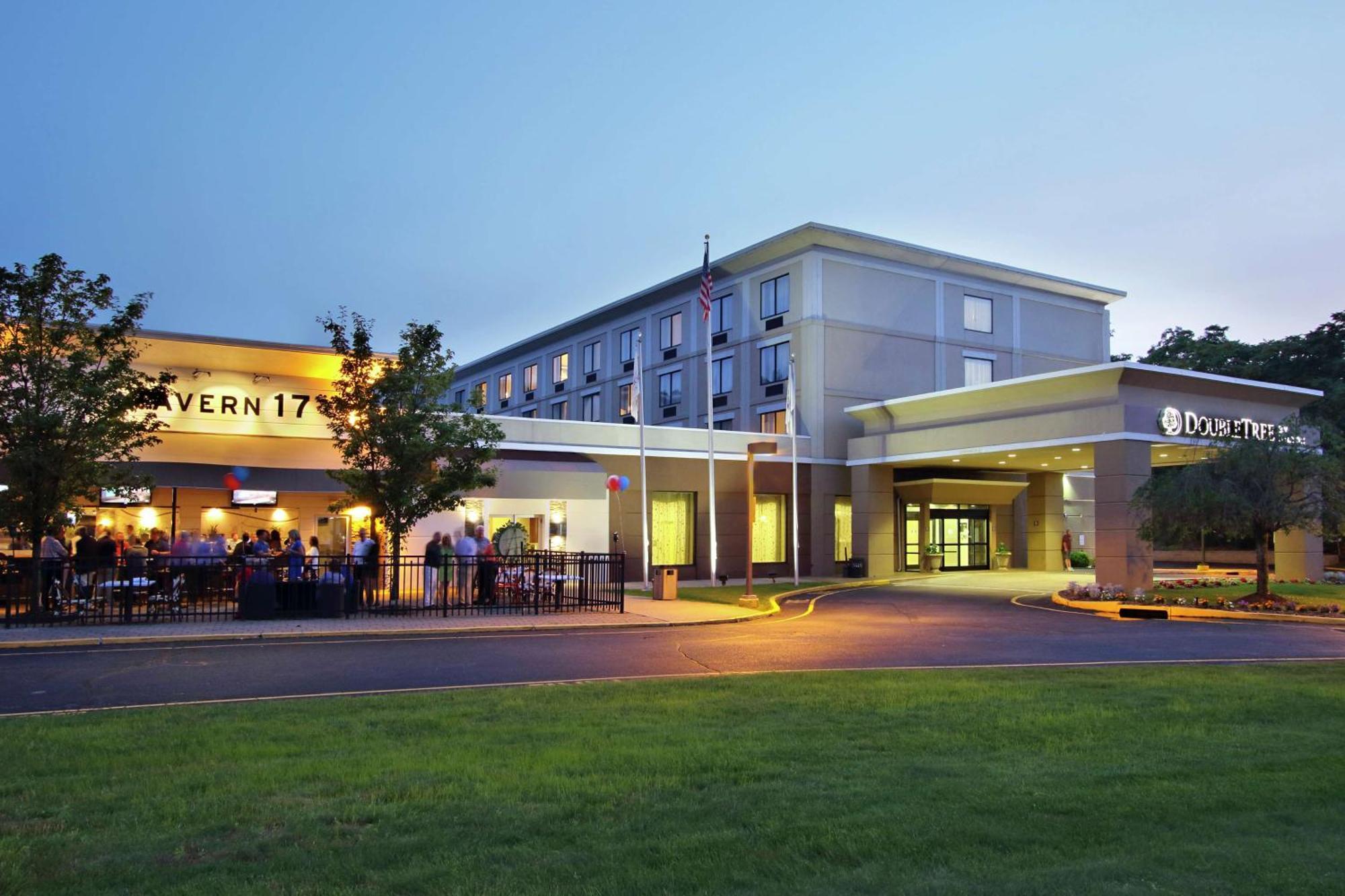 Doubletree By Hilton Mahwah Exterior foto